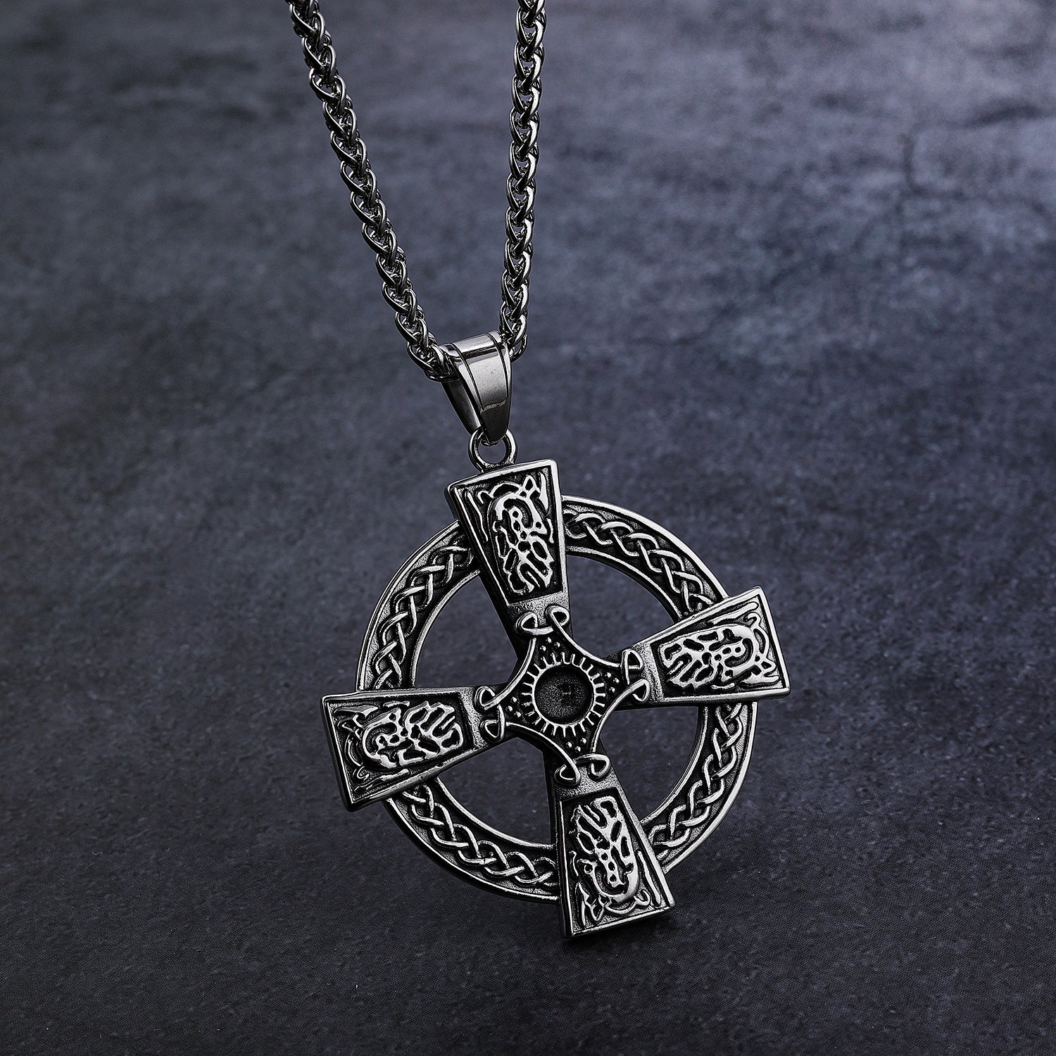 Pendentif Croix Celtique Homme – Acier Inoxydable